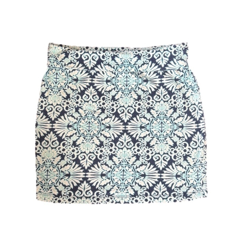 Charlotte Russe blue and white pattern stretchy mini skirt size M